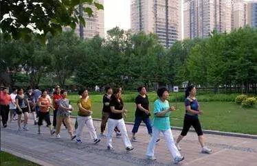 足球俱乐部老总踢球猝死！运动不能任性，请先把心肺功能练好