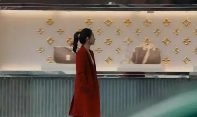 北京女子图鉴送包,北京女子图鉴背着假包