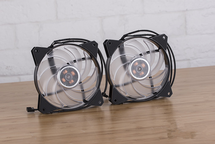 酷冷至尊冰神g360水冷测评,酷冷至尊冰神g240水冷