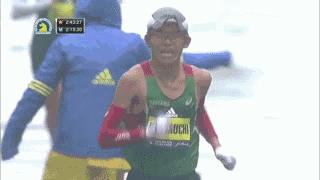 深度解析波马冠军川内优辉的“业余”跑姿：适合自己的才是最好的