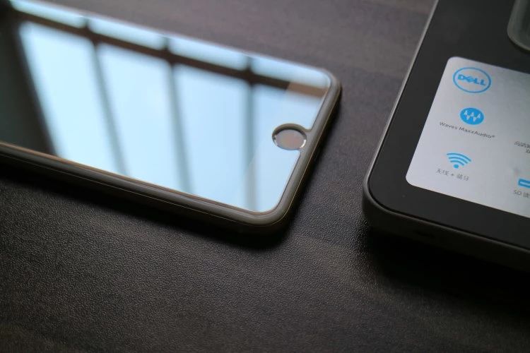 手机贴膜的注意事项和方法,手机贴膜的正确方法与技巧