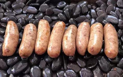 杜蕾斯开了家烤肠店！继出了诗集后又搞大动作了