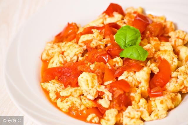 秘鲁人叫它狼桃，古人呼为六月柿、金橘，贵州人呼之为茅秀才……