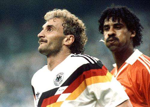 足球最难忘照片,足球最感动的镜头