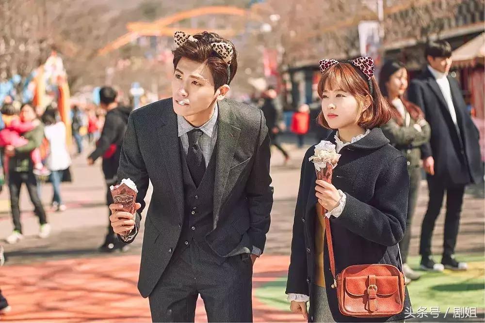 如今27岁却沦落成三线演员,18线演员能变成一线演员吗