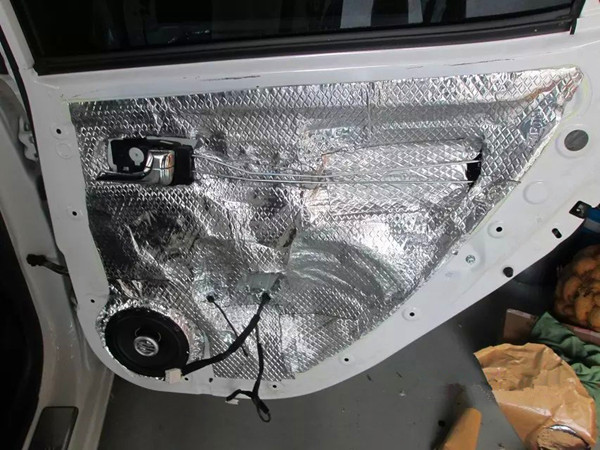 腾出空间享受生活起亚K2无损汽车音响改装劲浪潍坊成功音响改装