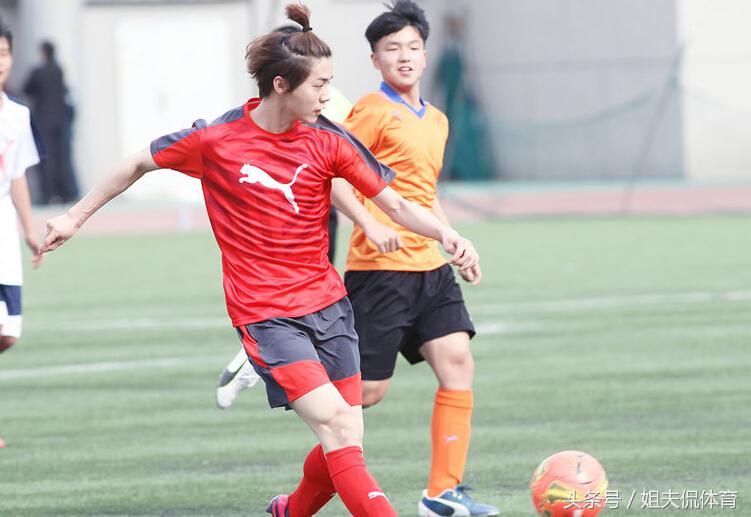 鹿晗踢英超视频,鹿晗不当运动员会怎么样