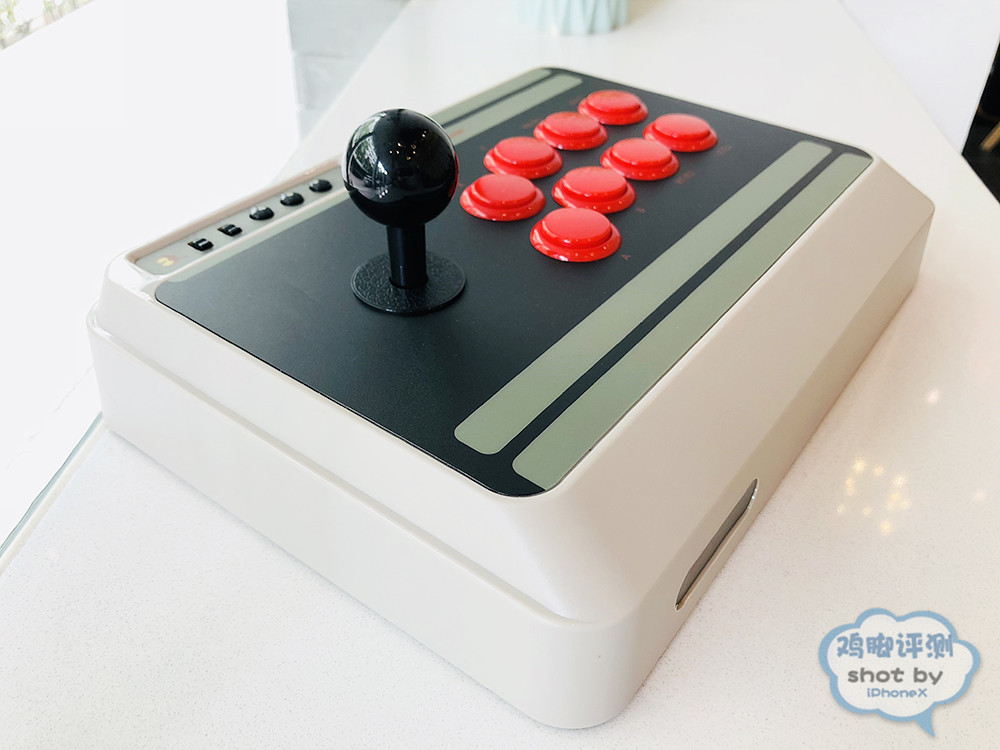 卖情怀抵不上填空白八位堂N30蓝牙街机摇杆评测