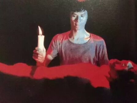 这位导演在当时名气很大！你指定看过他的电影，但你不知道他是谁