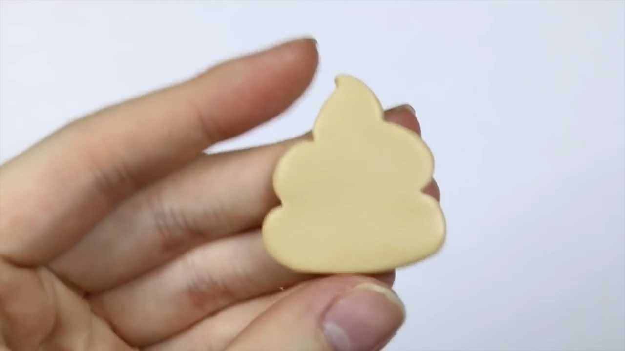 酷酷的粘土,粘土手工diy小饰品皇冠