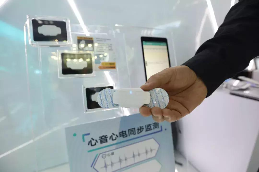 让你们“剁手”、“吃土”的人都来了！求偶遇？逛展追星攻略速收藏！