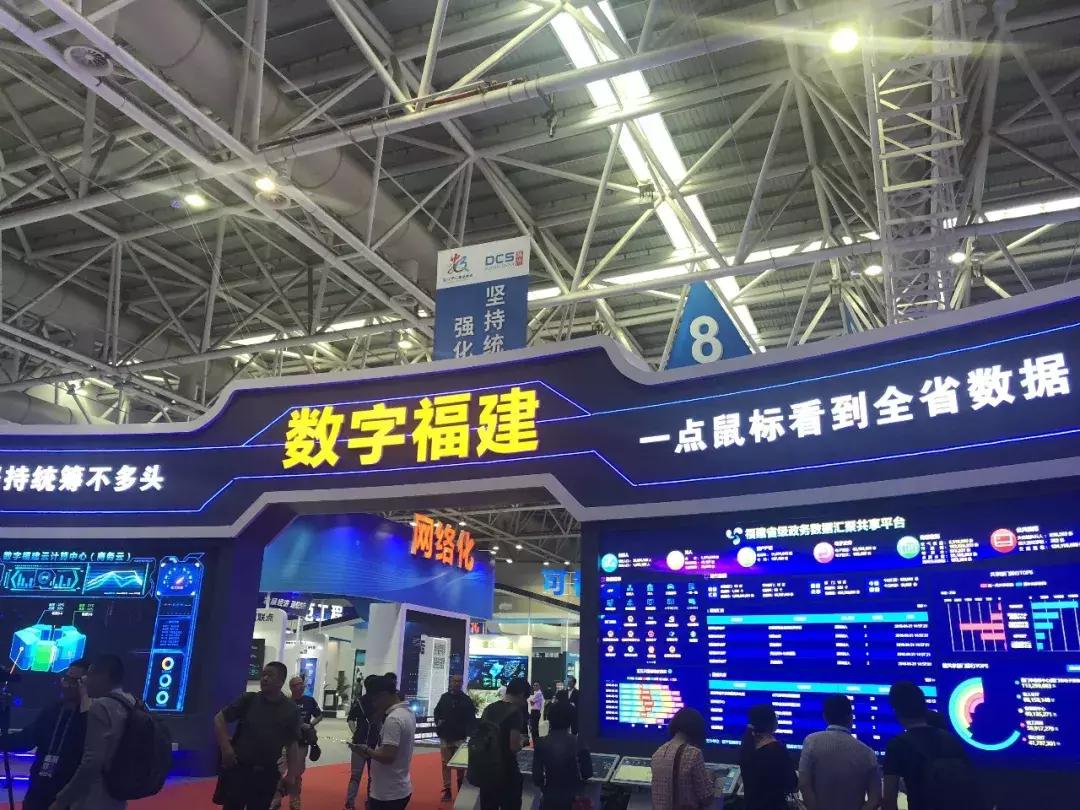 让你们“剁手”、“吃土”的人都来了！求偶遇？逛展追星攻略速收藏！