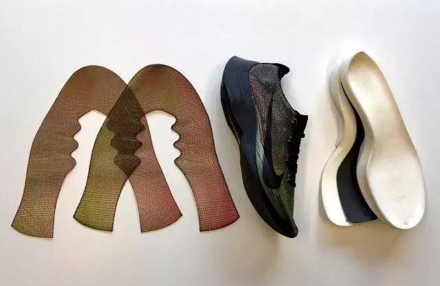 基普乔格夺得东京马拉松冠军,基普乔格穿耐克跑鞋有何黑科技