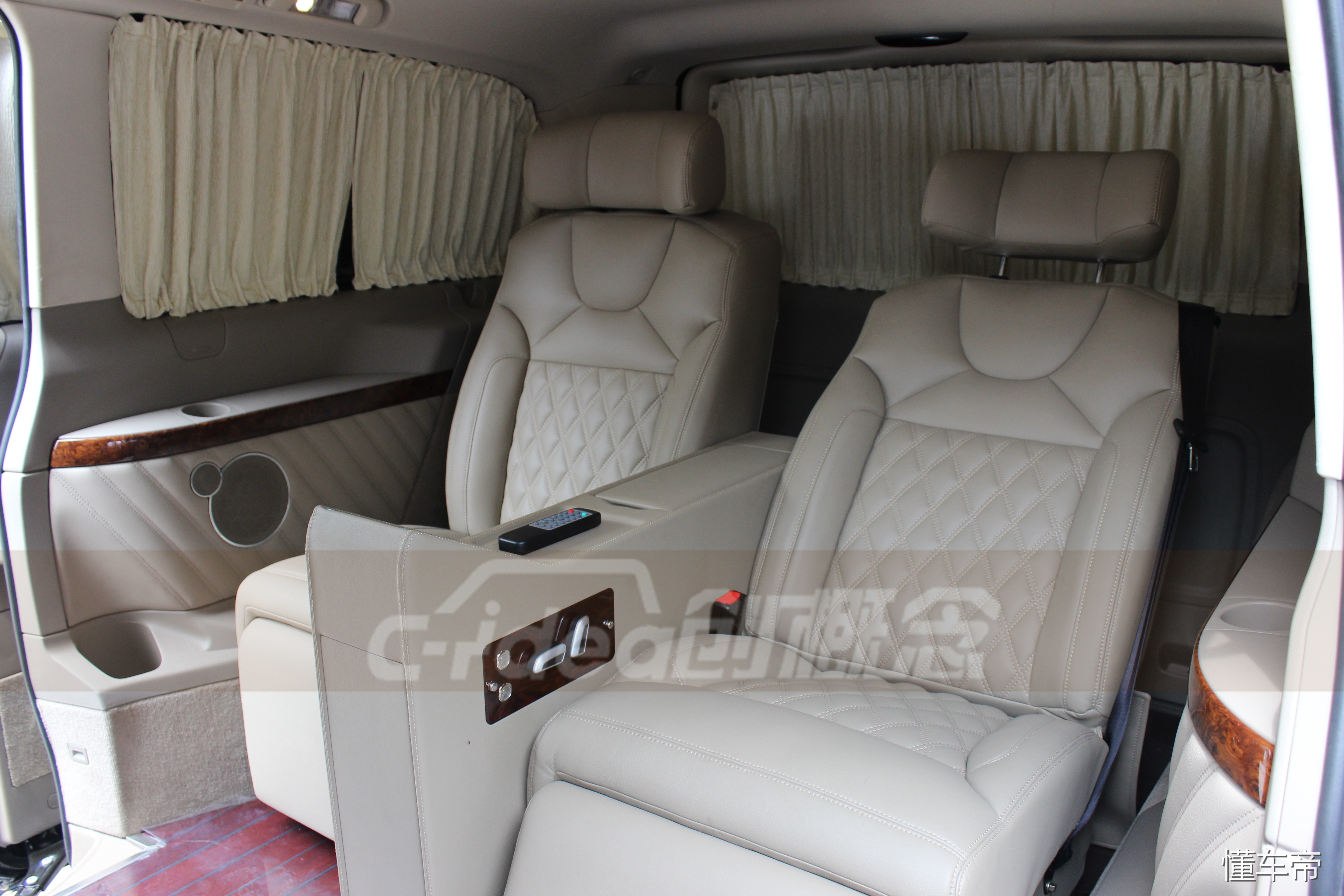 奔驰唯雅诺改装房车,沈阳奔驰唯雅诺改装