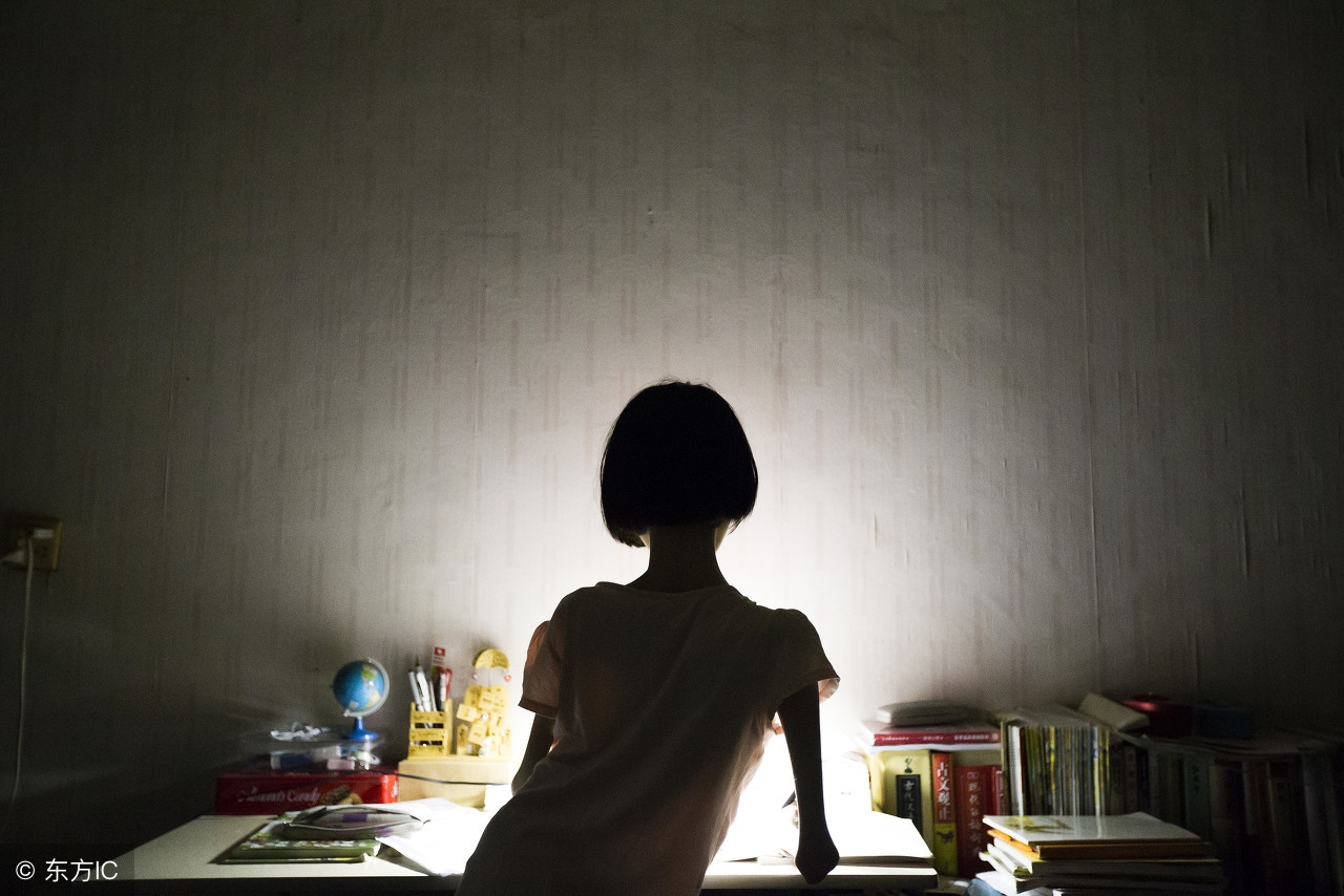 脚气是因为缺乏维生素b12,脚气病患者如何补充维生素b1