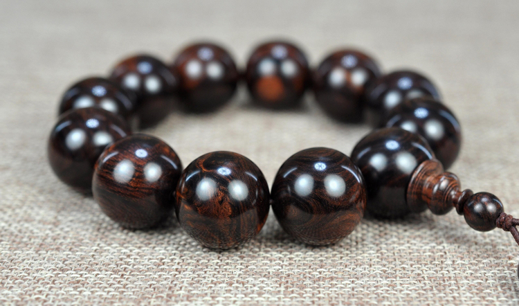 顶级海南黄花梨油梨老料手串价格,海南黄花梨手串颜色深好还是浅好