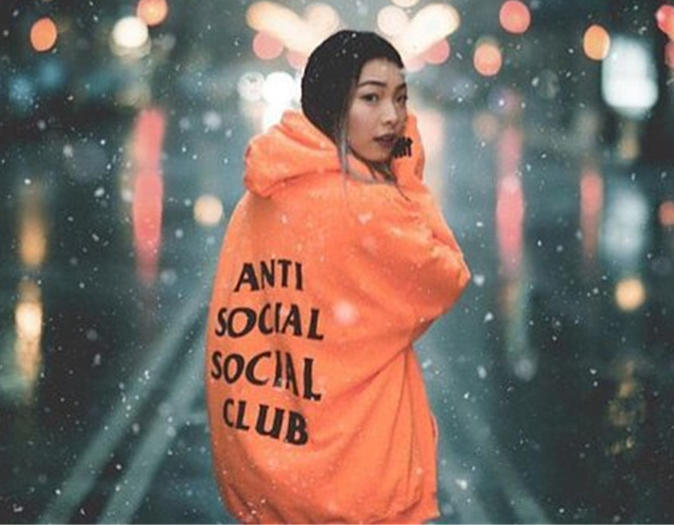 少女的潮牌,不学男友就做自己