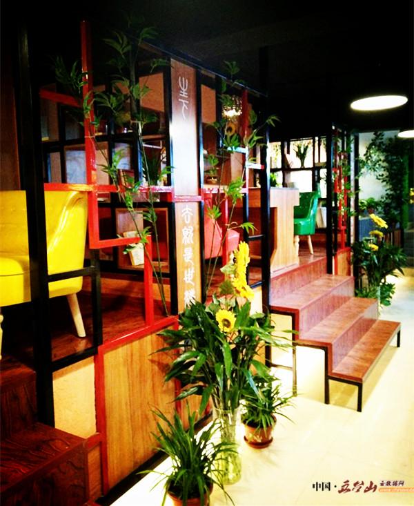 去五台山的人一定会遇到文殊菩萨,每个人都可以去五台山见文殊菩萨