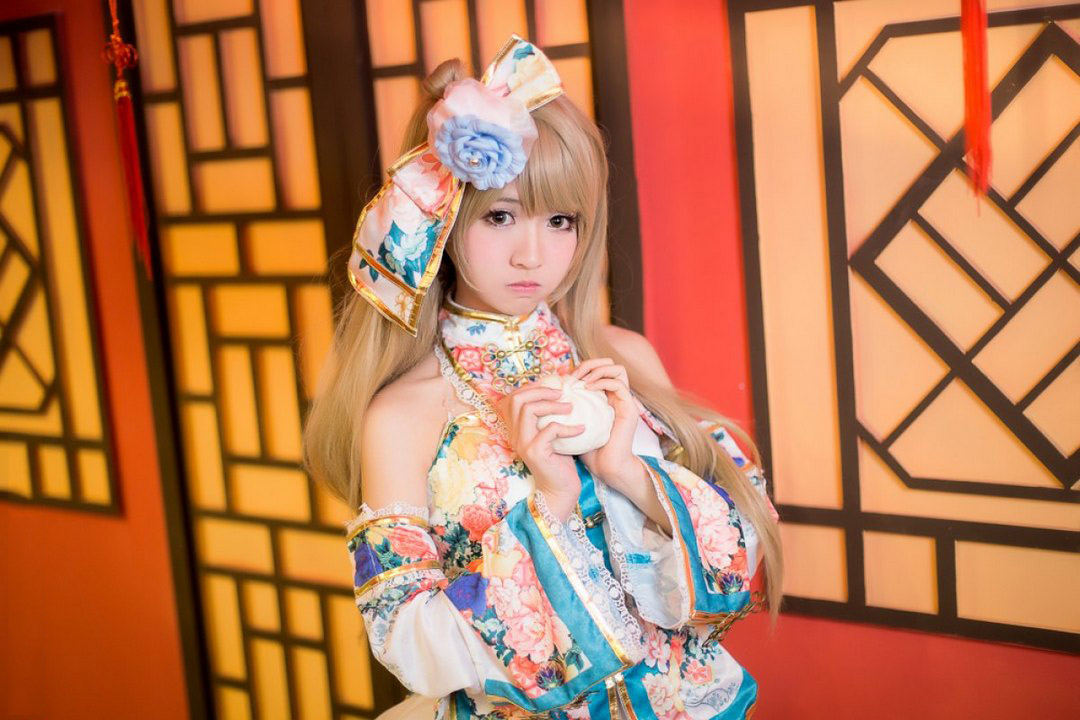 文:落叶——可爱萝莉cosplay南小鸟美女福利高清写真美图