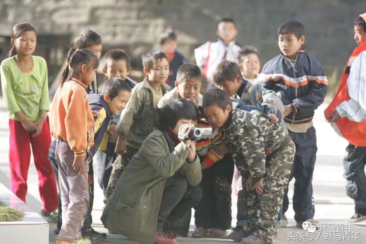 从湖南台栏目主编，到法国留学硕士，她经历的人生角色不只十种
