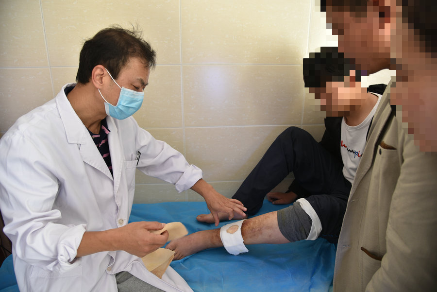 缺损的小腿，腿骨长出了10厘米——骨科专家带您走进Ilizarov技术