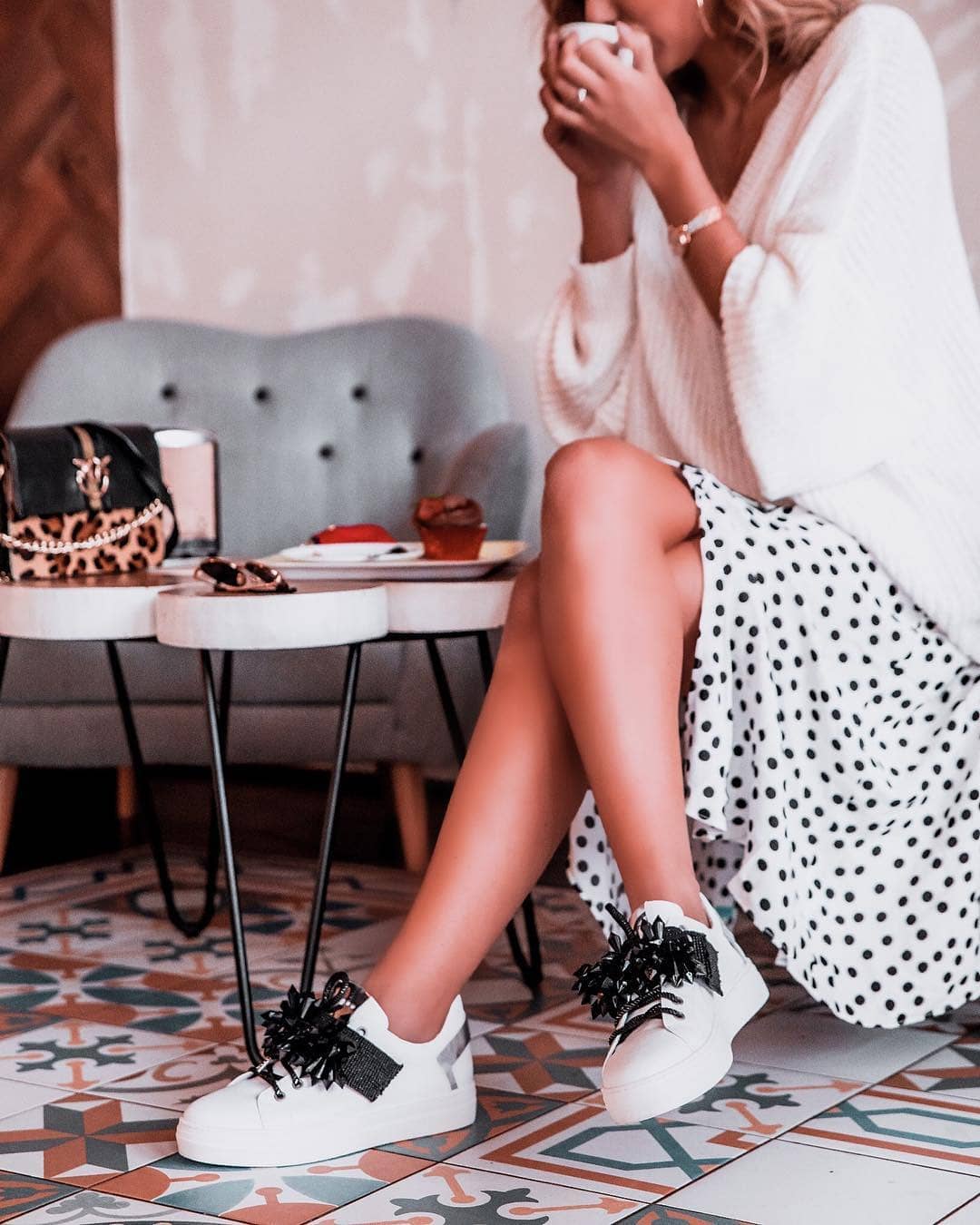 腿粗又矮不敢穿裙子,腿粗个子不高怎么穿搭