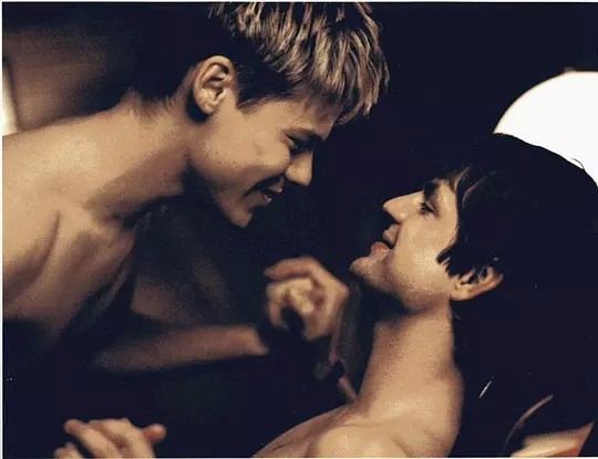 醉倒b叔美好肉体之下的《同志亦凡人》，尺度大到腐女都没眼看