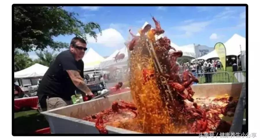 新奥尔良也从来不存在烤鸡翅和烤鸡腿堡那只有吃不完的小龙虾