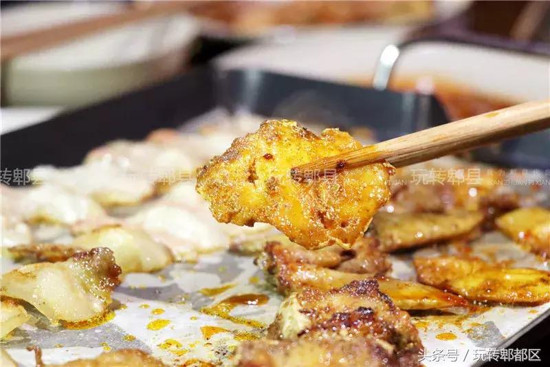 又一家高颜值花园音乐烤吧入驻郫都，趁五一快去痛快的搓一顿吧！