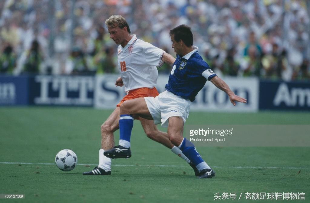 1970年世界杯足球鞋,2006世界杯猎鹰足球鞋