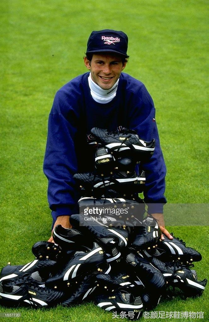 1994世界杯足球鞋回顾视频,2010世界杯足球鞋款式