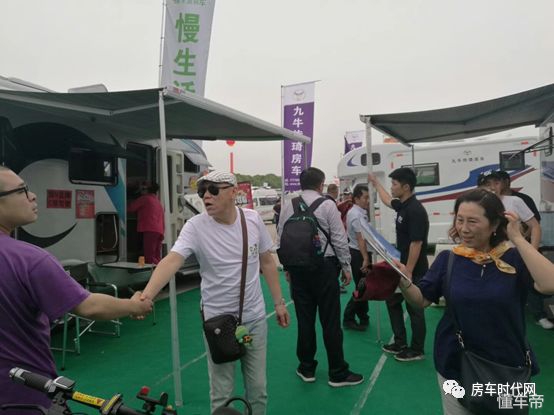 南京房车展趣蜂房车,中国国际房车旅游博览会攻略