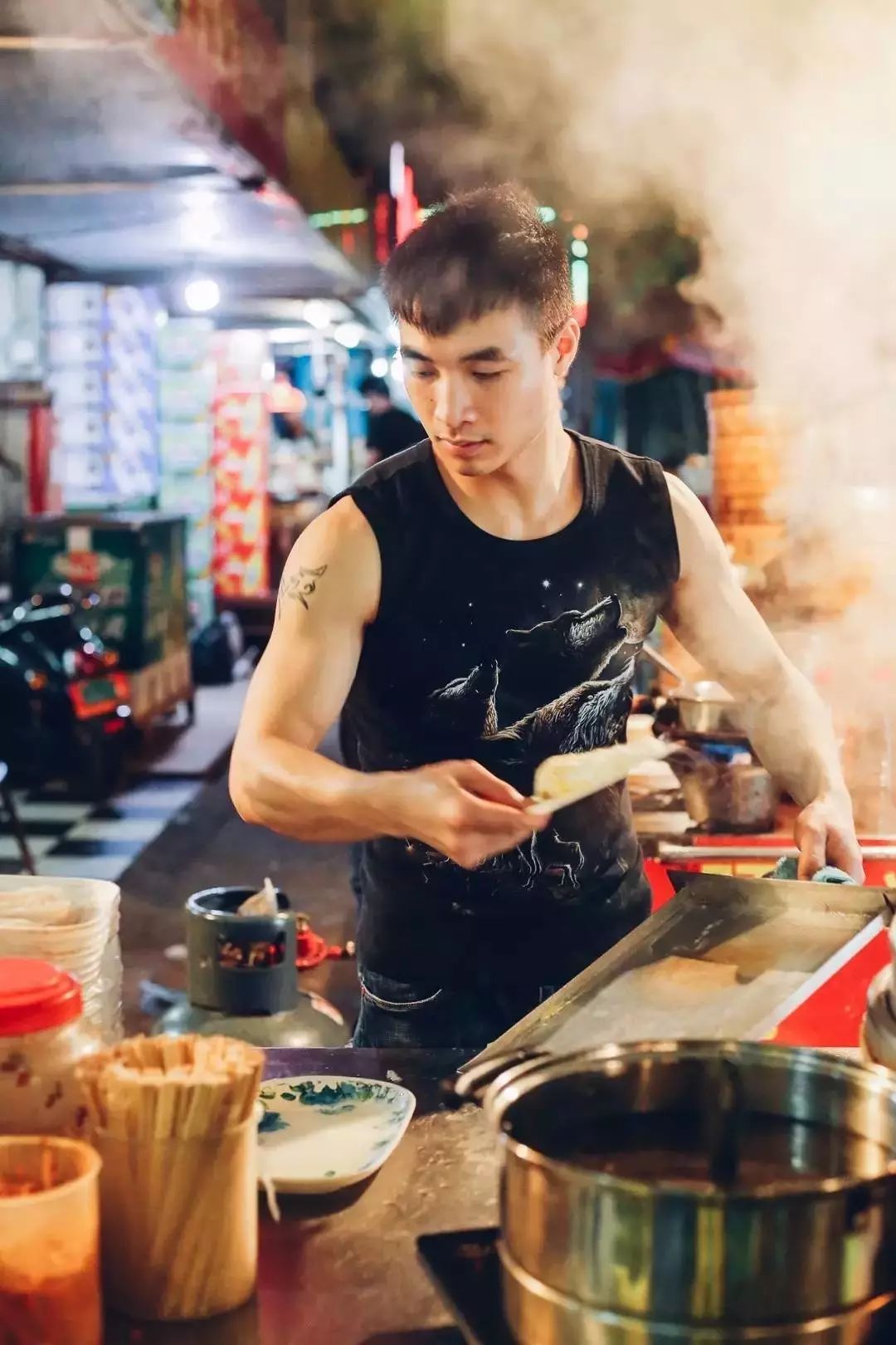 柳州螺蛳粉小城记忆,一碗螺蛳粉来一座城