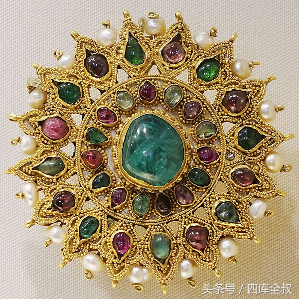 清宫好看的头饰,清宫后妃戴什么头饰