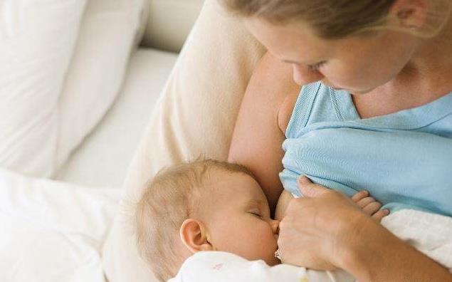 断奶时妈妈奶涨怎么办,断奶时妈妈很疼怎么办