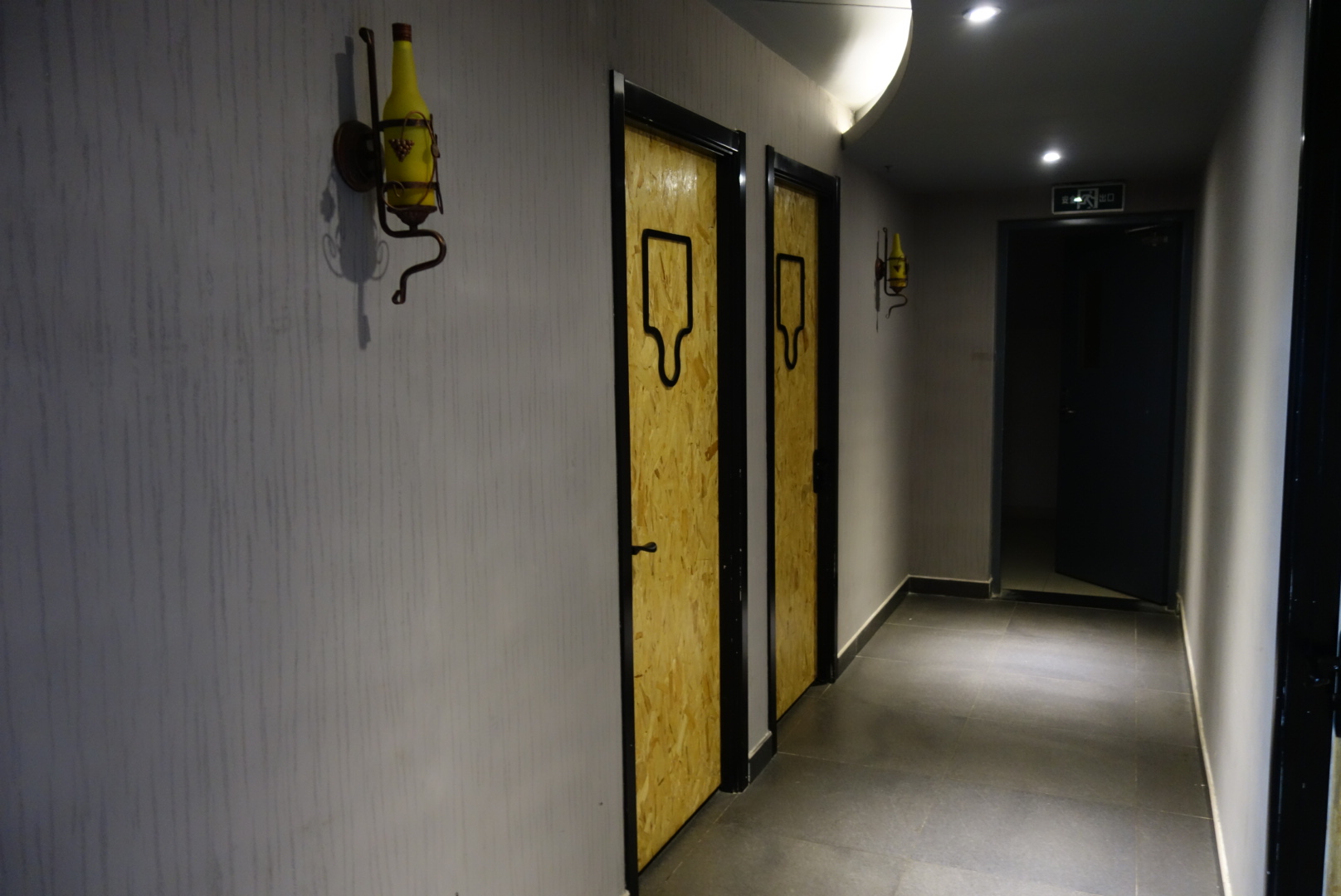 公司门口的桌游吧，回声轰趴