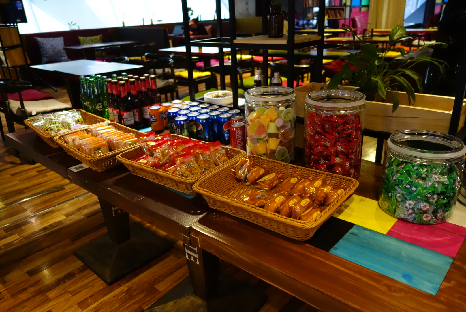 公司门口的桌游吧，回声轰趴