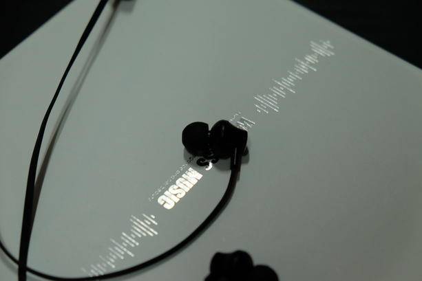 百元蓝牙耳机性价比之王漫步者z1,z1耳机测评