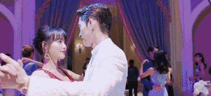 张钧甯被鱼尾裙坑了?她身上这条美上热搜的礼服裙被质疑是山寨的