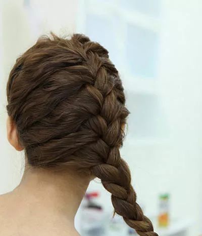 蜈蚣辫扎法教程,蜈蚣辫怎么扎比较不容易散