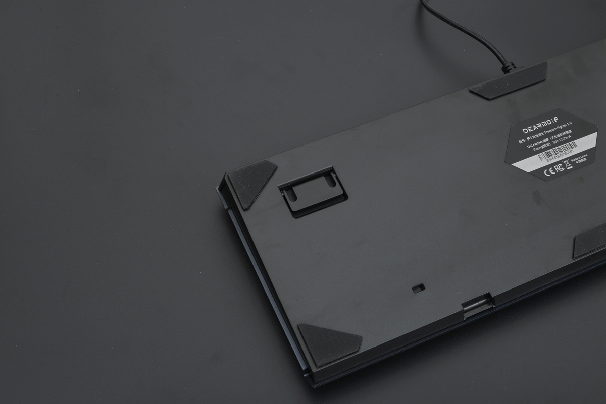 世界杯来了,换个机械键盘边打FIFAONLINA4边等