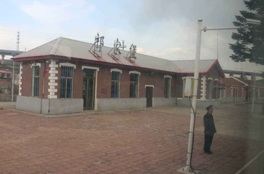 沈丹高铁提速,沈丹线普速列车通过明洞