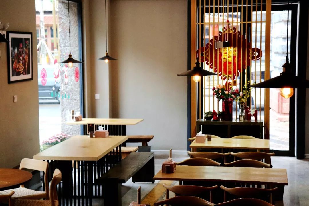 川菜爱好者的天堂斗鸡饭场伙，开业仅4个月成丽江新晋打卡圣地！