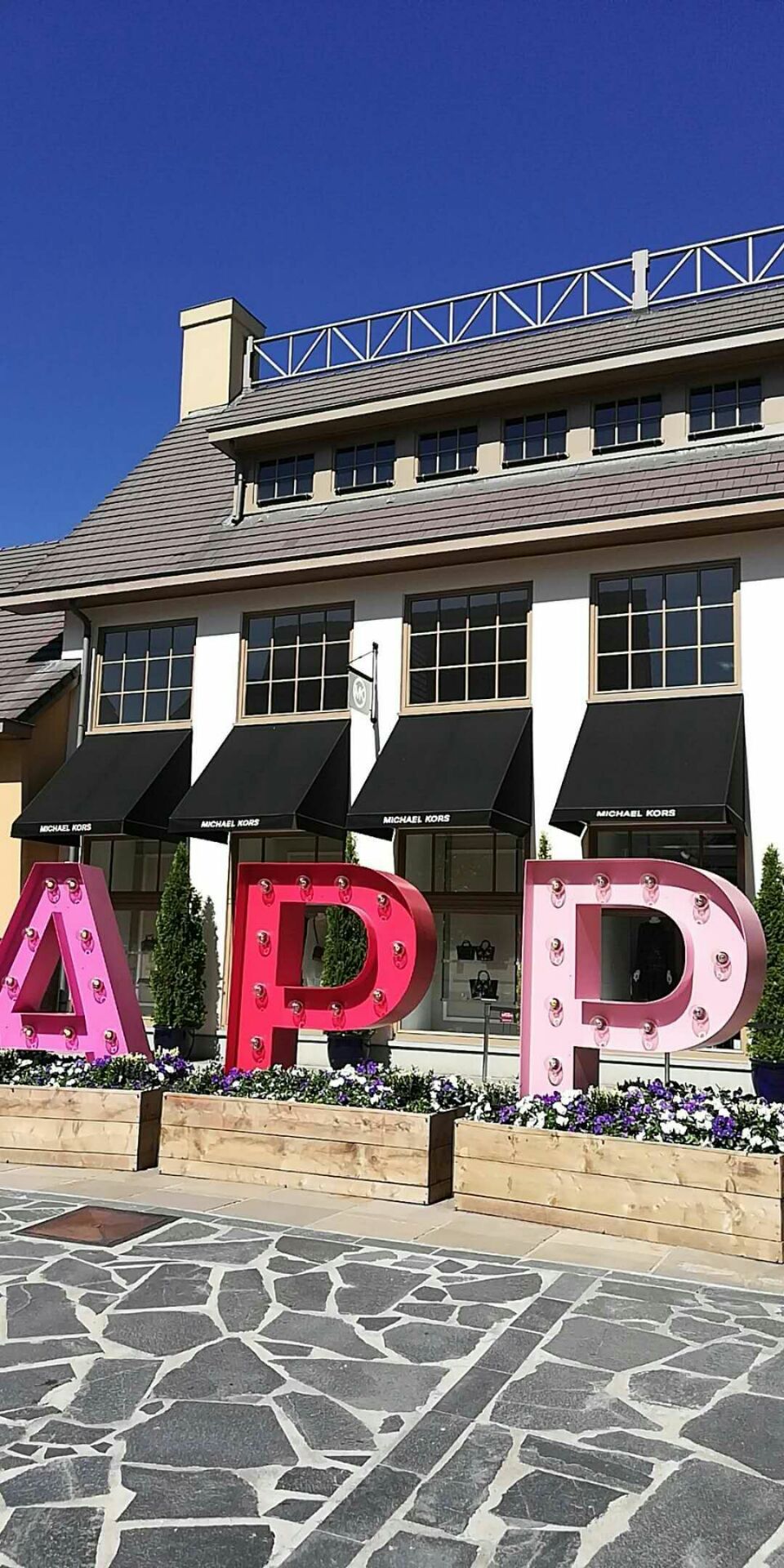 荷兰鲁尔蒙德打折村最值得买啥,比利时打折村地址