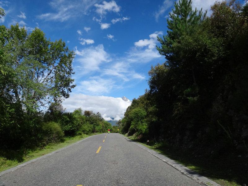 川藏骑行十三集,318骑行各个山海拔图