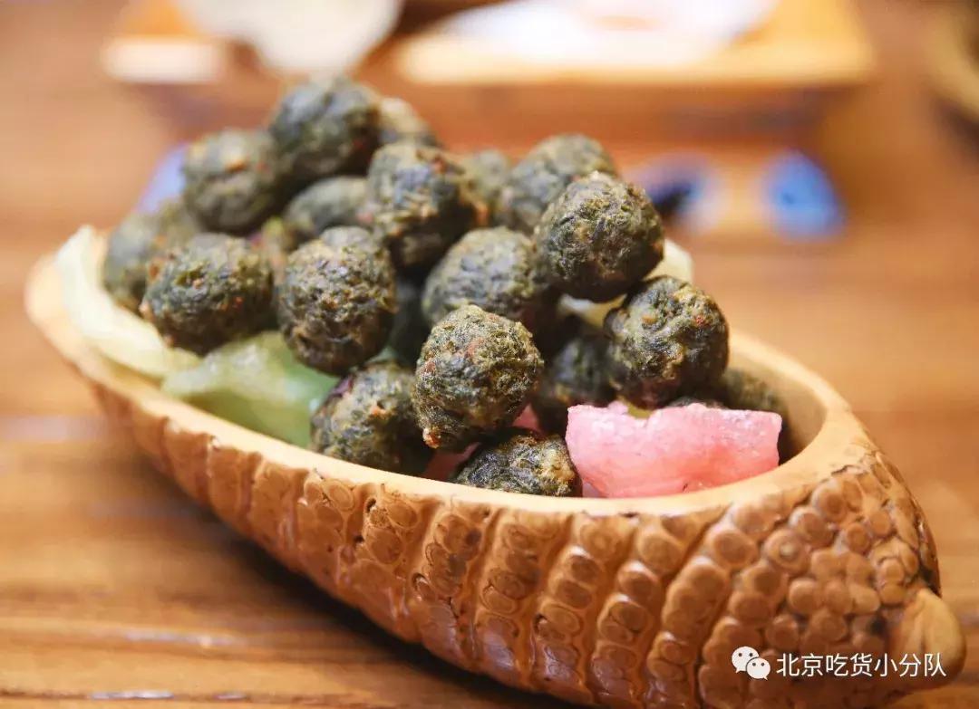 小奶桶烤肉，坐帐篷里吃