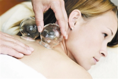 拔火罐减肥的原理及危害有哪些,拔火罐可以祛湿气减肥