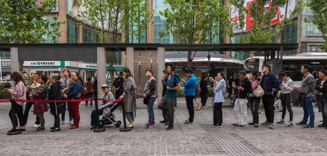 在决定去排鲍师傅前,我建议你点进来看看