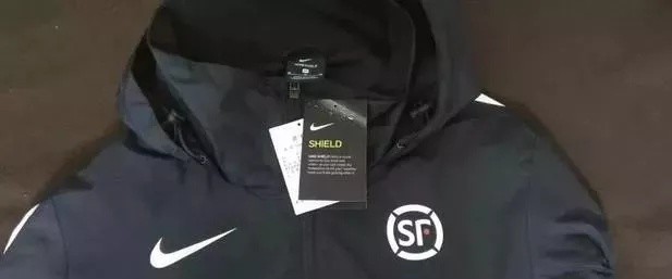 顺丰花1亿为员工定制耐克工作服,顺丰耐克联名工作服如何辨真假