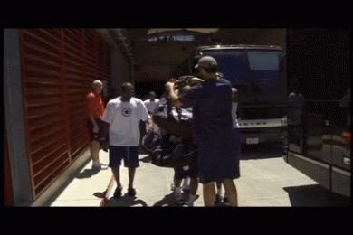 nba欺负新秀时刻,nba球员欺负小学生